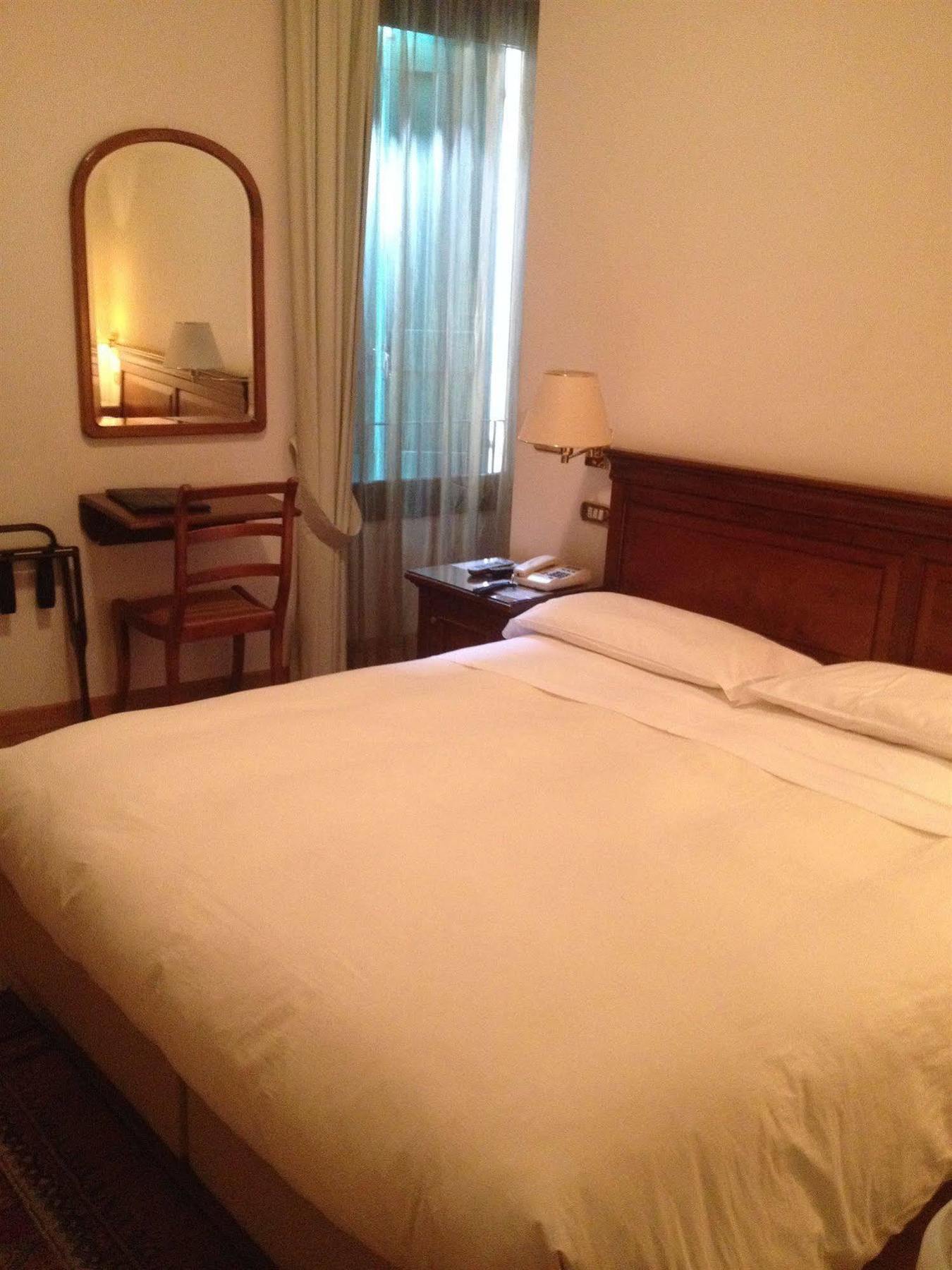 Hotel Al Castello เวโรนา ภายนอก รูปภาพ